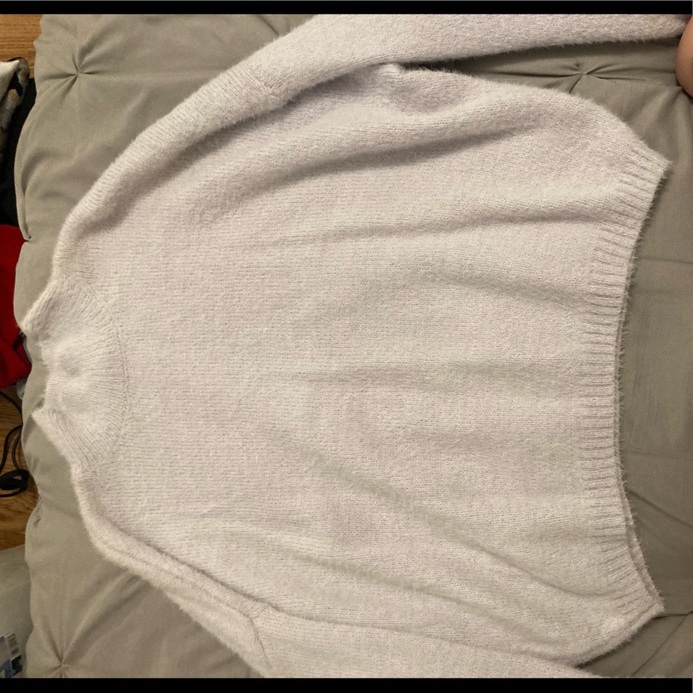 brand new sweater. size small